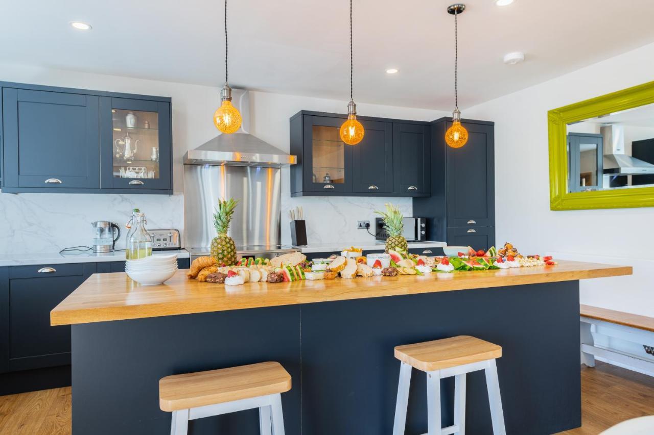 Nether Newton - Sleeps 12, Hottub, Sauna, Private Garden Newmilns Ngoại thất bức ảnh