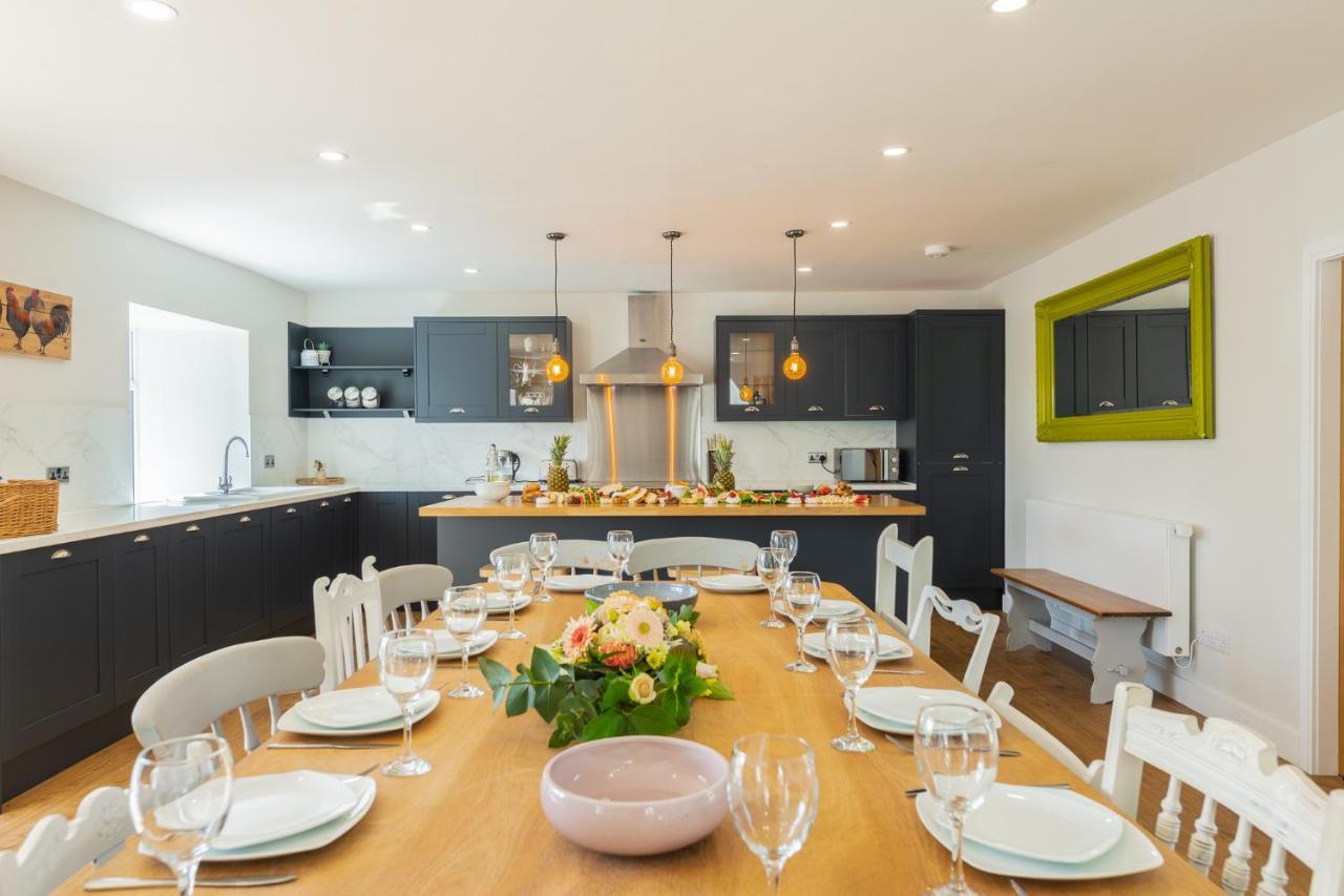 Nether Newton - Sleeps 12, Hottub, Sauna, Private Garden Newmilns Ngoại thất bức ảnh