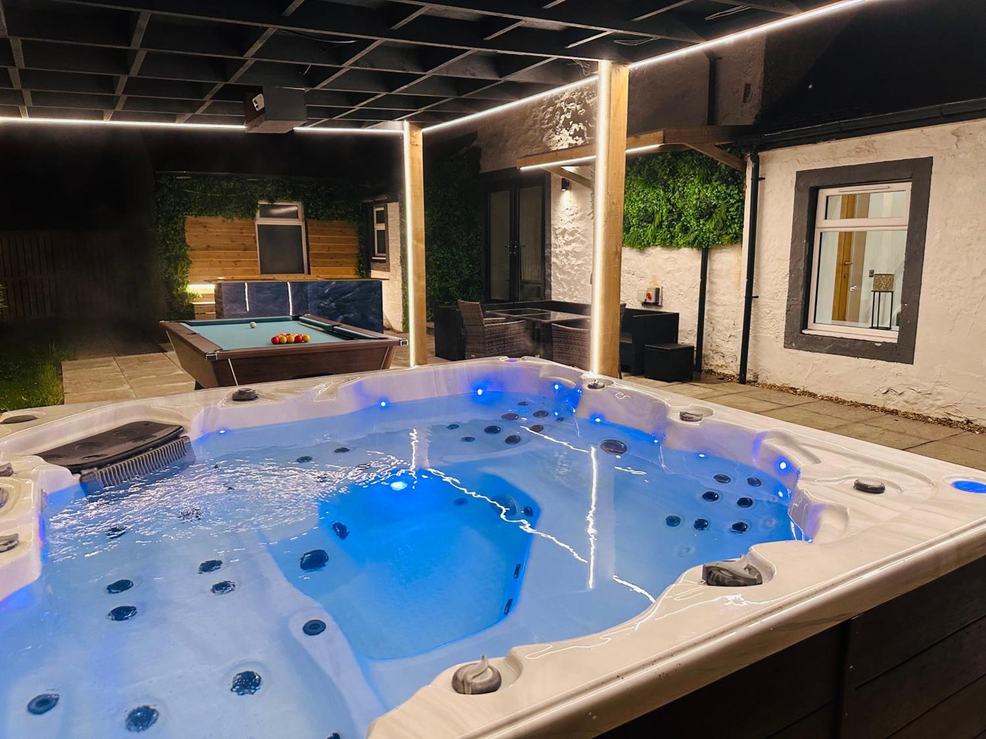 Nether Newton - Sleeps 12, Hottub, Sauna, Private Garden Newmilns Ngoại thất bức ảnh